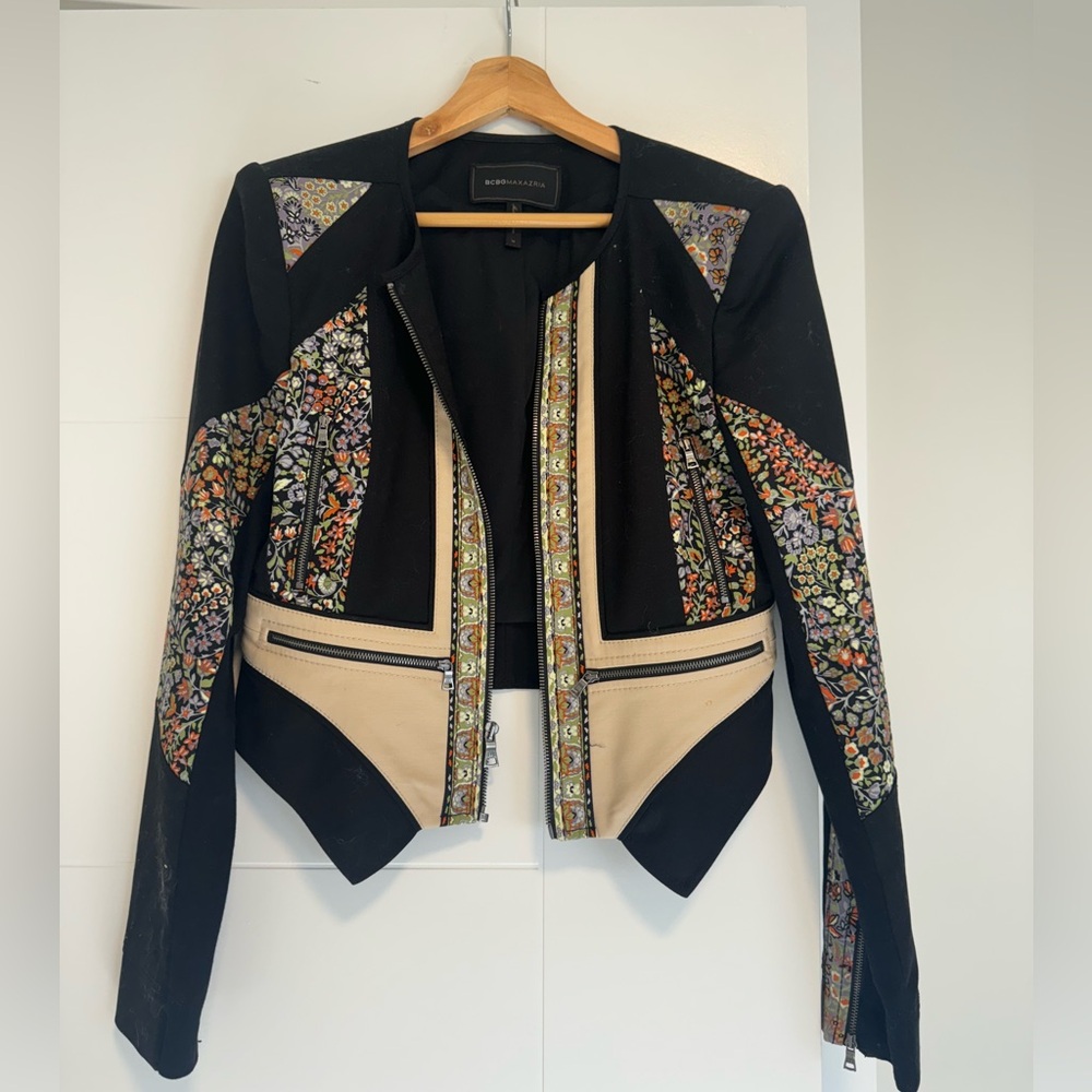 Women’s cropped blazer